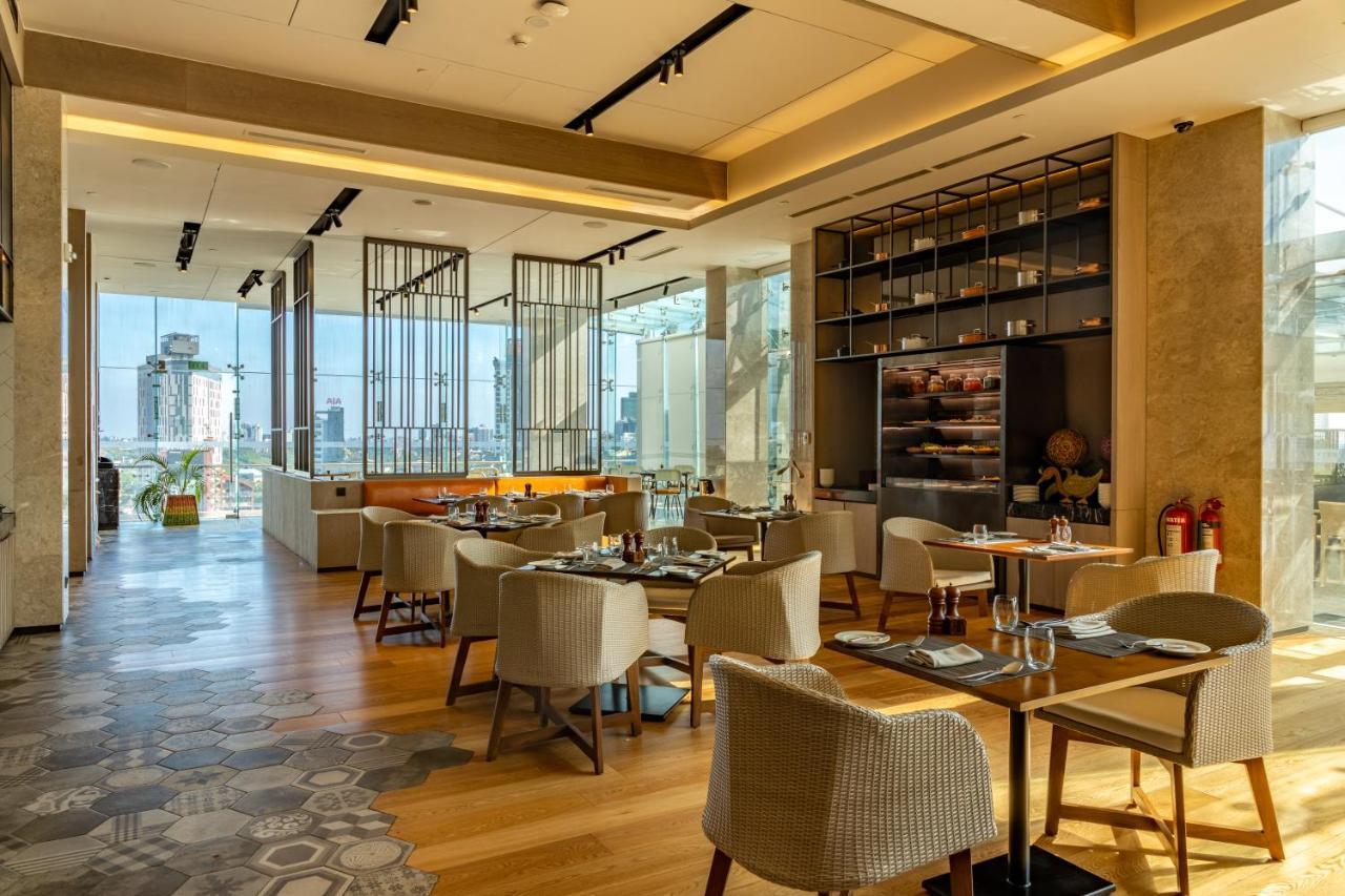 Courtyard By Marriott Colombo Hotel Bagian luar foto