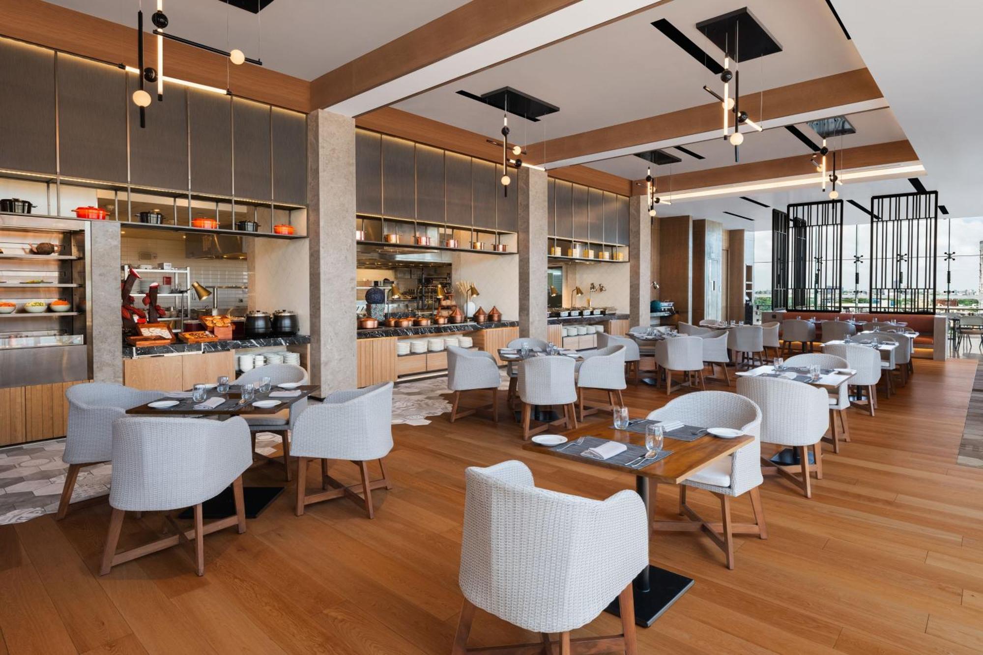 Courtyard By Marriott Colombo Hotel Bagian luar foto